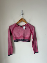 Load image into Gallery viewer, Gym Shark Athletic Top Size Medium
