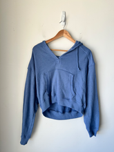 Load image into Gallery viewer, American Eagle Sweatshirt Size Medium
