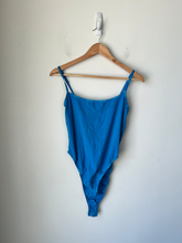 Load image into Gallery viewer, Skims Tank Top Size Large
