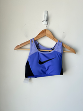 Load image into Gallery viewer, Nike Sports Bra Size Small
