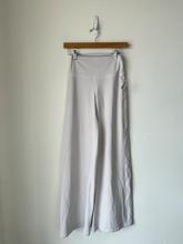 Load image into Gallery viewer, Gilley Hicks Athletic Pants Size Small
