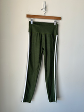 Load image into Gallery viewer, Wilo Athletic Pants Size Small
