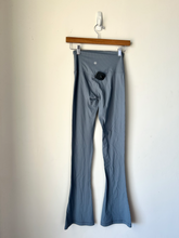 Load image into Gallery viewer, Lululemon Athletic Pants Size 3/4 (27)
