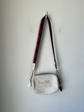 Load image into Gallery viewer, Coach Purse
