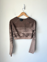 Load image into Gallery viewer, Gym Shark Athletic Top Size Large
