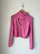 Load image into Gallery viewer, Forever 21 Sweater Size Medium
