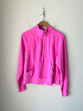Load image into Gallery viewer, Gap Sweatshirt Size Medium
