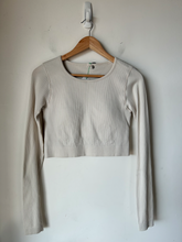 Load image into Gallery viewer, Lululemon Athletic Top Size Small
