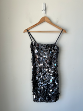 Load image into Gallery viewer, Edikted Dress Size Extra Small
