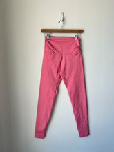Load image into Gallery viewer, Offline Athletic Pants Size Medium
