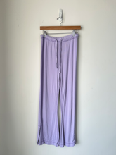 Load image into Gallery viewer, Urban Outfitters ( U ) Womens Bottoms Leggings Size Medium
