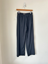 Load image into Gallery viewer, Fabletics Athletic Pants Size Small

