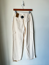 Load image into Gallery viewer, Pac Sun Pants Size Small
