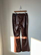 Load image into Gallery viewer, Pretty Little Thing Pants Size 11/12 (31)
