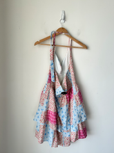 Load image into Gallery viewer, Dress Size Large
