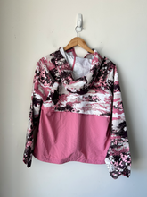 Load image into Gallery viewer, Columbia Outerwear Size Medium
