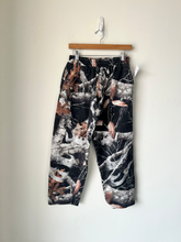 Load image into Gallery viewer, Darc Sports Pants Size Medium
