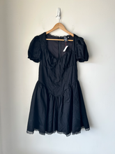 Load image into Gallery viewer, Social Collision Dress Size Large
