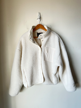 Load image into Gallery viewer, Fabletics Heavy Outerwear Size Extra Large
