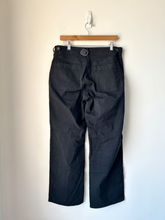 Load image into Gallery viewer, American Eagle Pants Size 11/12 (31)
