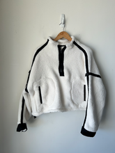 Load image into Gallery viewer, Ultra Flirt Outerwear Size Extra Large
