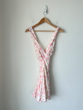 Load image into Gallery viewer, Princess Polly Dress Size Small
