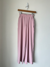 Load image into Gallery viewer, Lululemon Athletic Pants Size Extra Small
