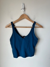 Load image into Gallery viewer, Lululemon Athletic Top Size Small
