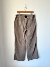 Load image into Gallery viewer, American Eagle Pants Size 11/12 (31)
