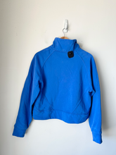 Load image into Gallery viewer, Sweatshirt Size Medium
