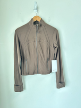 Load image into Gallery viewer, Lululemon Athletic Jacket Size Large
