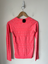 Load image into Gallery viewer, Lululemon Athletic Top Size Small
