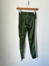 Load image into Gallery viewer, Wilo Athletic Pants Size Small
