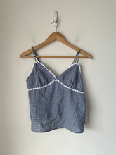 Load image into Gallery viewer, Tank Top Size Medium
