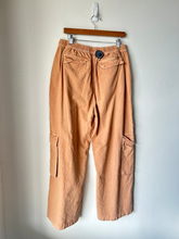 Load image into Gallery viewer, Forever 21 Pants Size Extra Large
