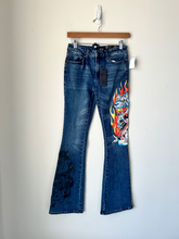 Load image into Gallery viewer, Ed Hardy Denim Size 3/4 (27)
