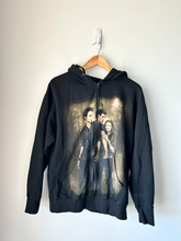 Load image into Gallery viewer, Sweatshirt Size Large
