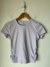Load image into Gallery viewer, Lululemon Athletic Top Size Medium
