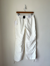 Load image into Gallery viewer, Vanilla Star Pants Size 3/4 (27)
