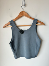 Load image into Gallery viewer, Lululemon Athletic Top Size Small
