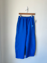 Load image into Gallery viewer, Athletic Pants Size Small
