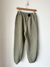 Load image into Gallery viewer, Comfrt Athletic Pants Size Medium

