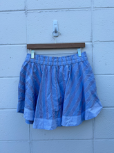 Load image into Gallery viewer, Aerie Short Skirt Size Medium
