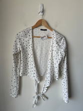 Load image into Gallery viewer, Brandy Melville Long Sleeve T-Shirt Size Small
