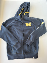 Load image into Gallery viewer, Colosseum Sweatshirt Size Medium
