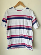 Load image into Gallery viewer, Pac Sun Short Sleeve Top Size Small
