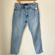 Load image into Gallery viewer, Abercrombie &amp; Fitch Denim Size 33
