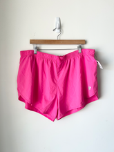 Load image into Gallery viewer, New Balance Athletic Shorts Size XXL
