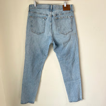 Load image into Gallery viewer, Abercrombie &amp; Fitch Denim Size 33
