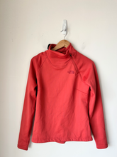 Load image into Gallery viewer, North Face Sweatshirt Size Small
